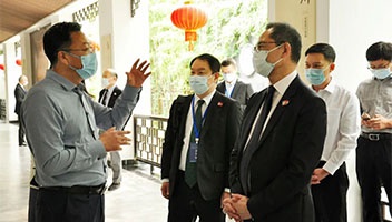 日本驻上海总领事参观淮扬菜文化博物馆