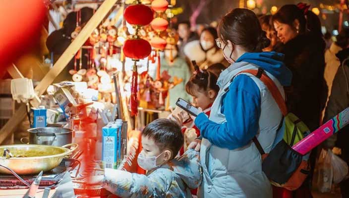 淮安市春节消费市场“热辣滚烫”